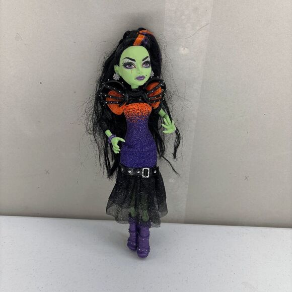 Monster High doll Casta Fierce-2011 Halloween Witch Special Edition Exclusive. - Picture 1 of 6